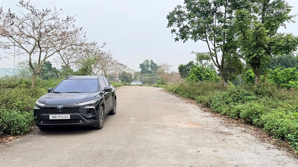 Con đi xklđ cần bán nhanh 97m mặt tiền 6,5m nằm ngay trên đường vành đai 1, kinh doanh được luôn