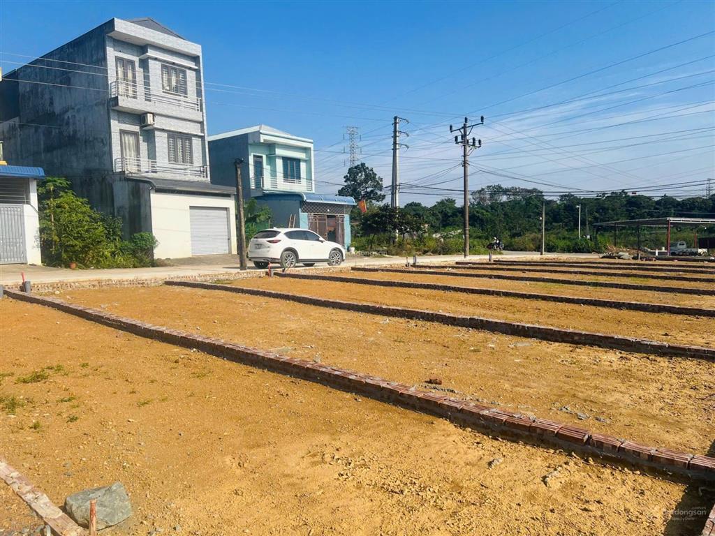 Hơn 1 tỷ có ngay lô đất trục chính kinh doanh sầm uất, cách hà nội 28km, sẵn sổ công chứng