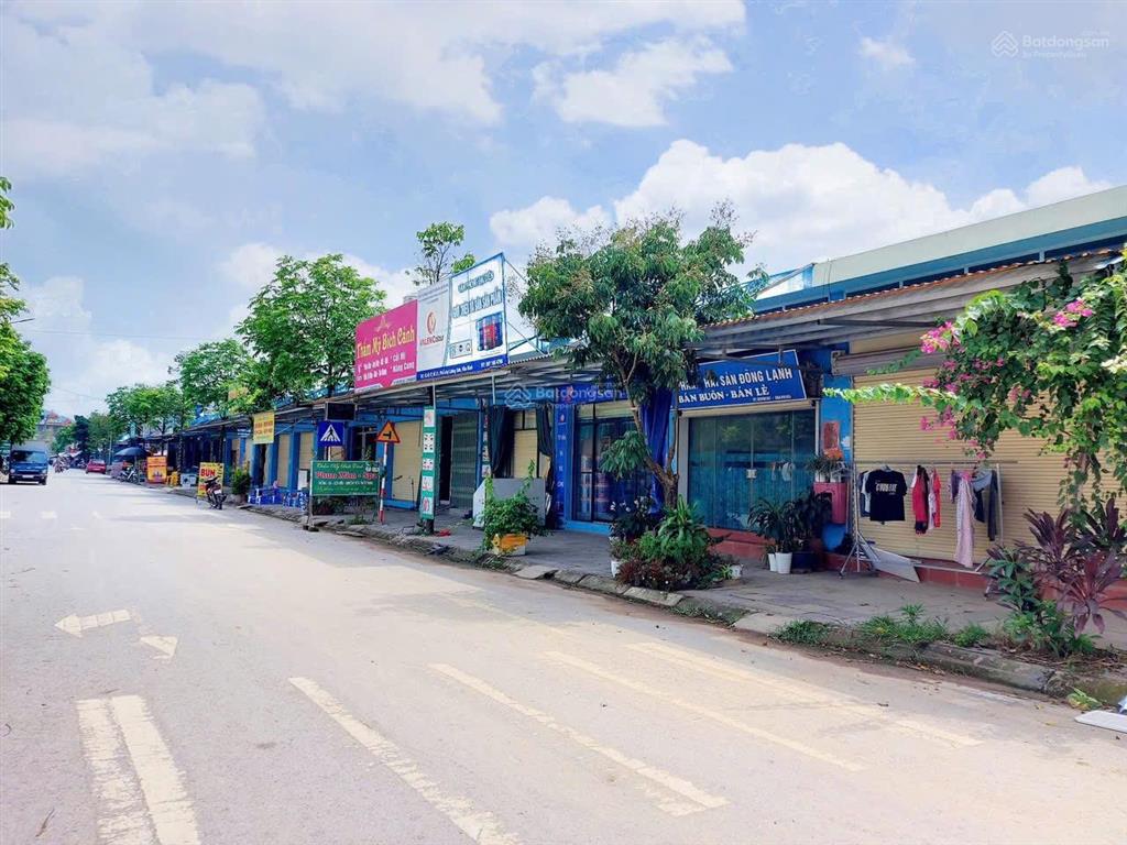 Hơn 1 tỷ có ngay lô đất trục chính kinh doanh sầm uất, cách hà nội 28km, sẵn sổ công chứng