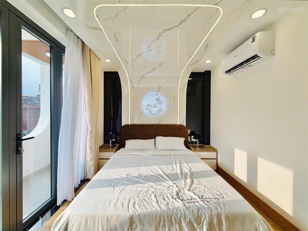 Oh lên sóng em siêu phẩm 5 tầng, hẻm xe hơi thông có phòng master vip