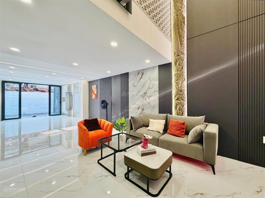 Oh lên sóng em siêu phẩm 5 tầng, hẻm xe hơi thông có phòng master vip