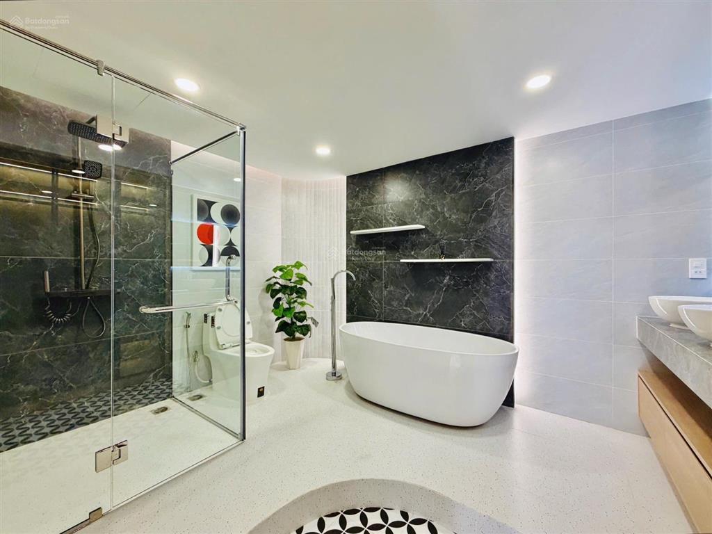 Oh lên sóng em siêu phẩm 5 tầng, hẻm xe hơi thông có phòng master vip