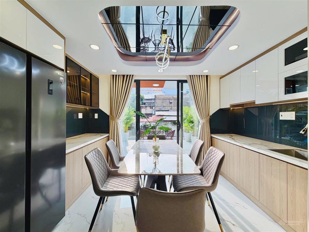 Oh lên sóng em siêu phẩm 5 tầng, hẻm xe hơi thông có phòng master vip