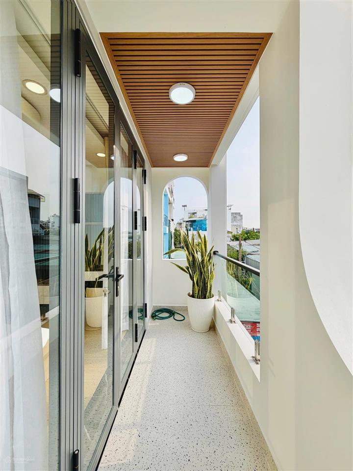 Oh lên sóng em siêu phẩm 5 tầng, hẻm xe hơi thông có phòng master vip