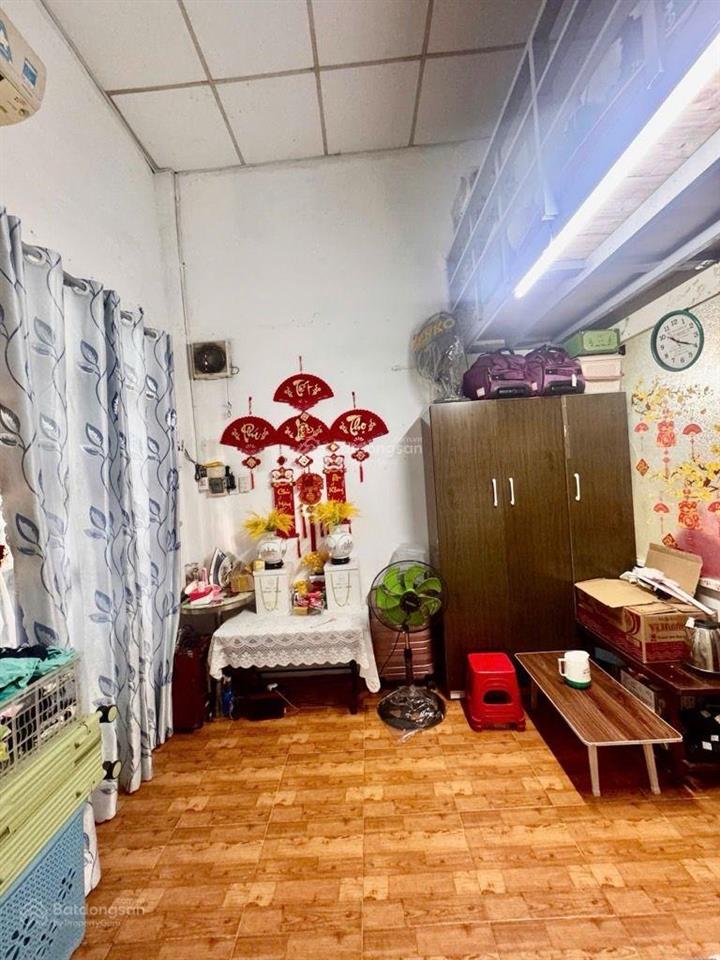 Mặt tiền hẻm 5m kinh doanh buôn bán đa nghành nghề ,gần công viên làng hoa