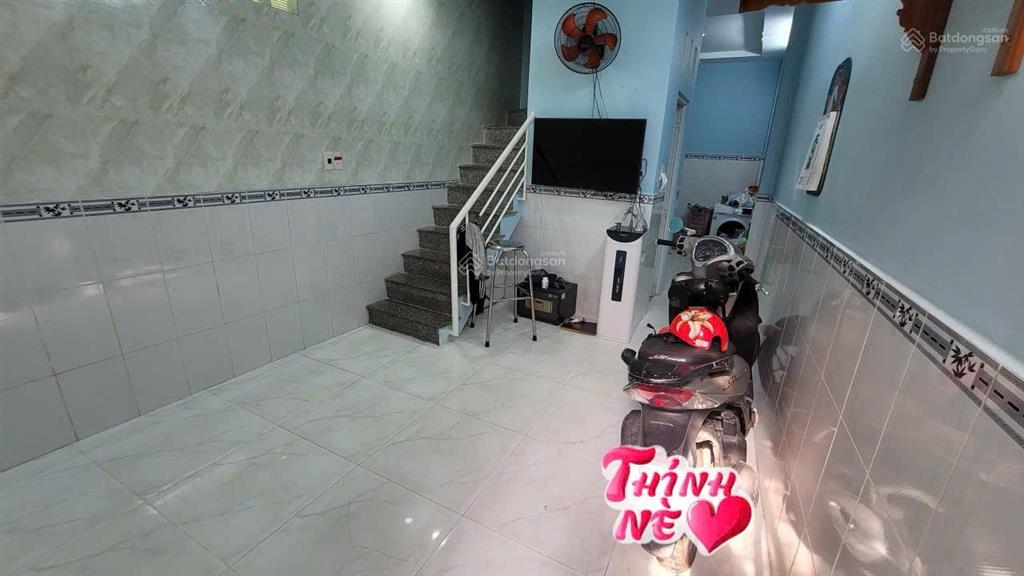 Nhà chính chủ bán tổng dt 64m2 gần chợ hạnh thông tây, giá bao rẻ 1,980 tỉ
