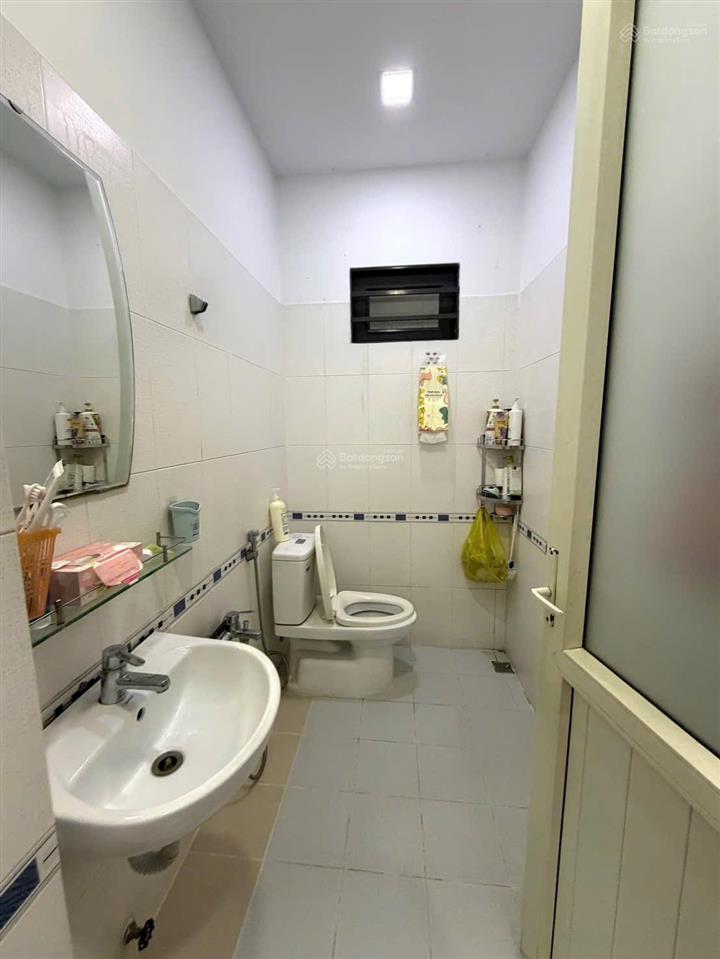 Nhà gần quang trung mặt tiền 6m xe hơi ngủ trong nhà giá 7 tỷ xx. hàng hiếm chợp liền