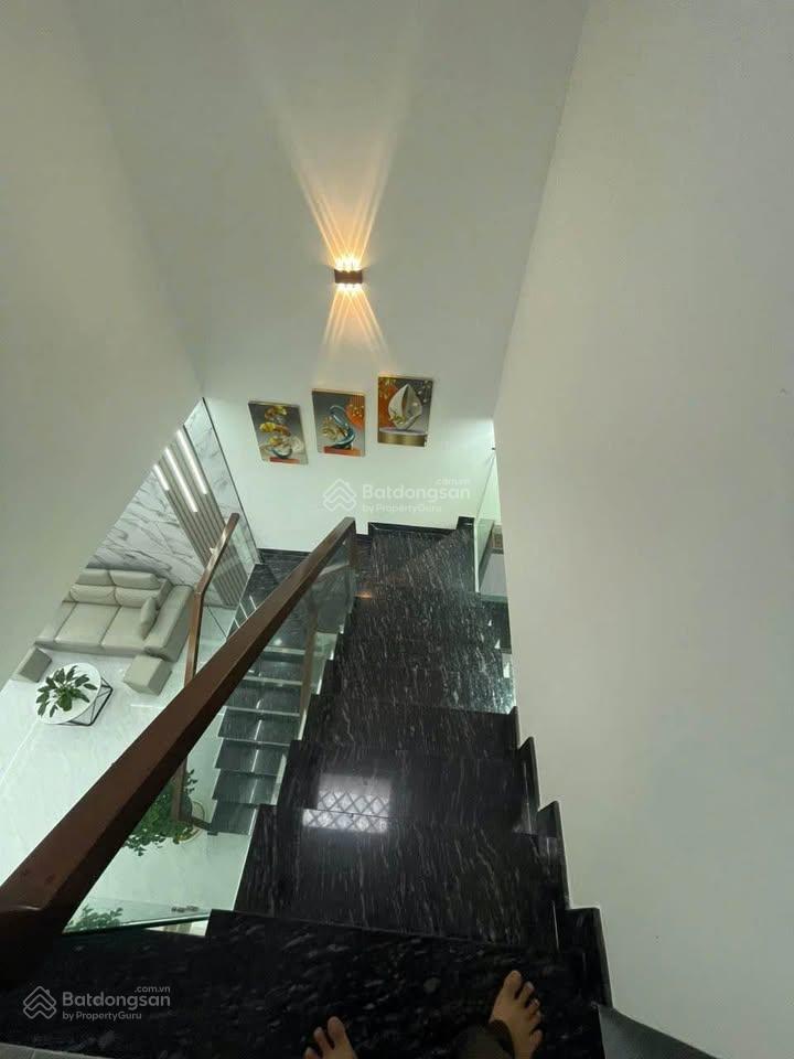 Nhà 1 trệt 1 lầu gần bv hoàn mỹ, trường học các cấp, tiện ích đầy đủ chỉ 2ty490