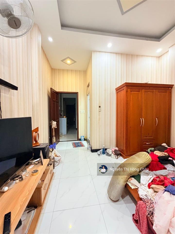 Bán nhà nguyễn văn quá 4x17m, 3 tầng, 4pn, hẻm 5m thông 1 trục ra mt, shr, chủ nhiệt bán, cực hiếm