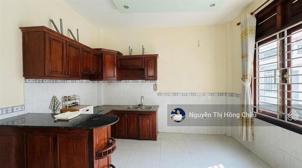 Bán nhà dương thị mười 92m2, 6pn, 3 tầng, nhỉnh 4 tỷ, shr, hẻm 4m sạch đẹp, chủ nhiệt bán