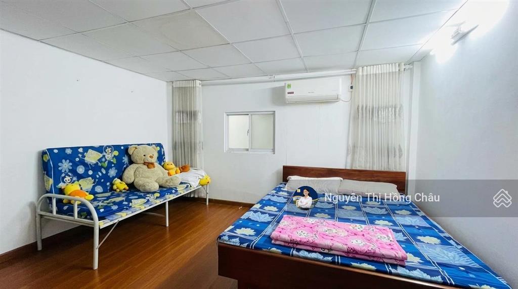 Bán nhà trường chinh 4.2x10m, 2pn, 2 tầng, hẻm 6m, nhỉnh 3 tỷ, shr, không có căn thứ 2
