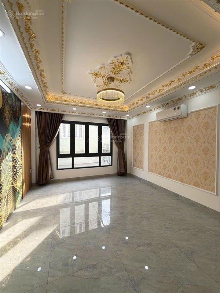 Nhà mới xây 5 tầng, 68m2, gò xoài  bình tân vài bước ra mặt tiền