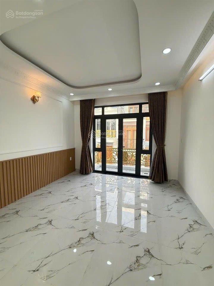 Nhà mới xây 5 tầng, 68m2, gò xoài  bình tân vài bước ra mặt tiền