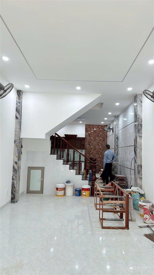 Nhà mới gò xoài bình tân cách aeon tân phú chỉ 2 km, dt 4x16 chỉ chưa tới 8 tỏi