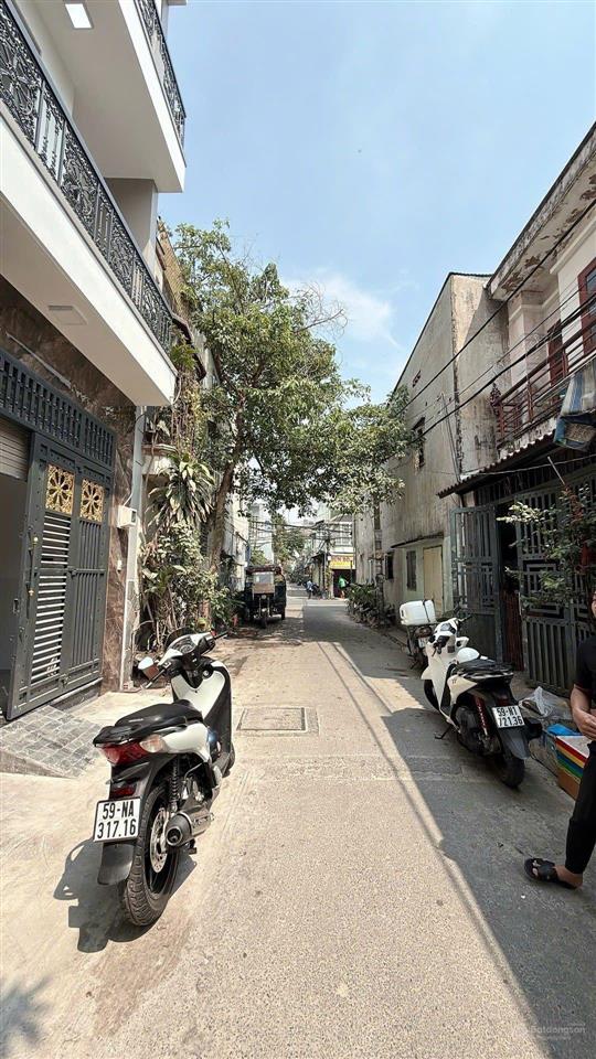 Nhà mới gò xoài bình tân cách aeon tân phú chỉ 2 km, dt 4x16 chỉ chưa tới 8 tỏi