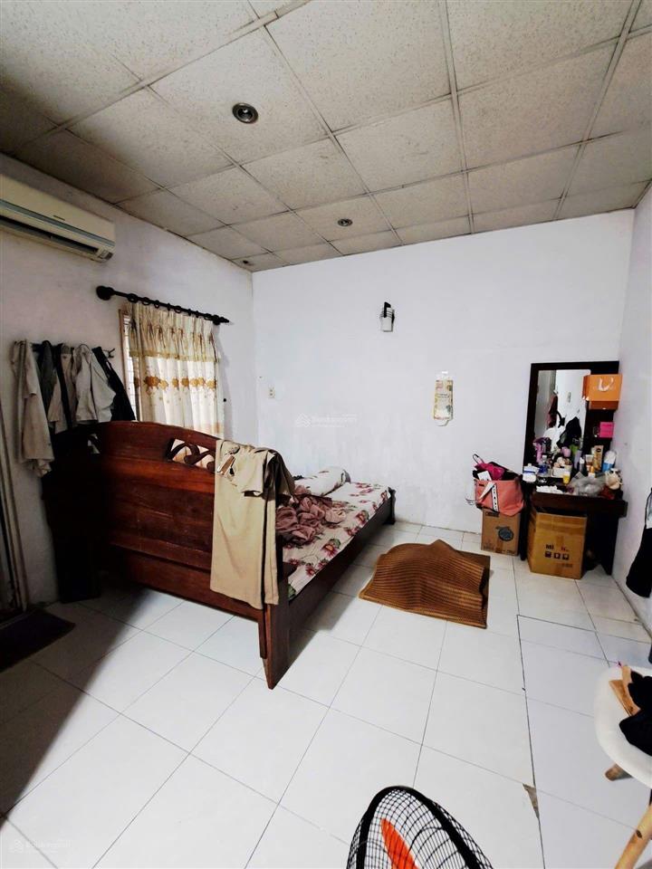 Nhà đường số 4 rộng thoáng mát bhh bình tân sát công viên gia phú