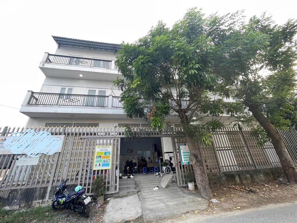 Mặt tiền  nguyễn đình kiên  3 tầng đẹp  có dòng tiền  cạnh thcs tân nhựt giá tốt