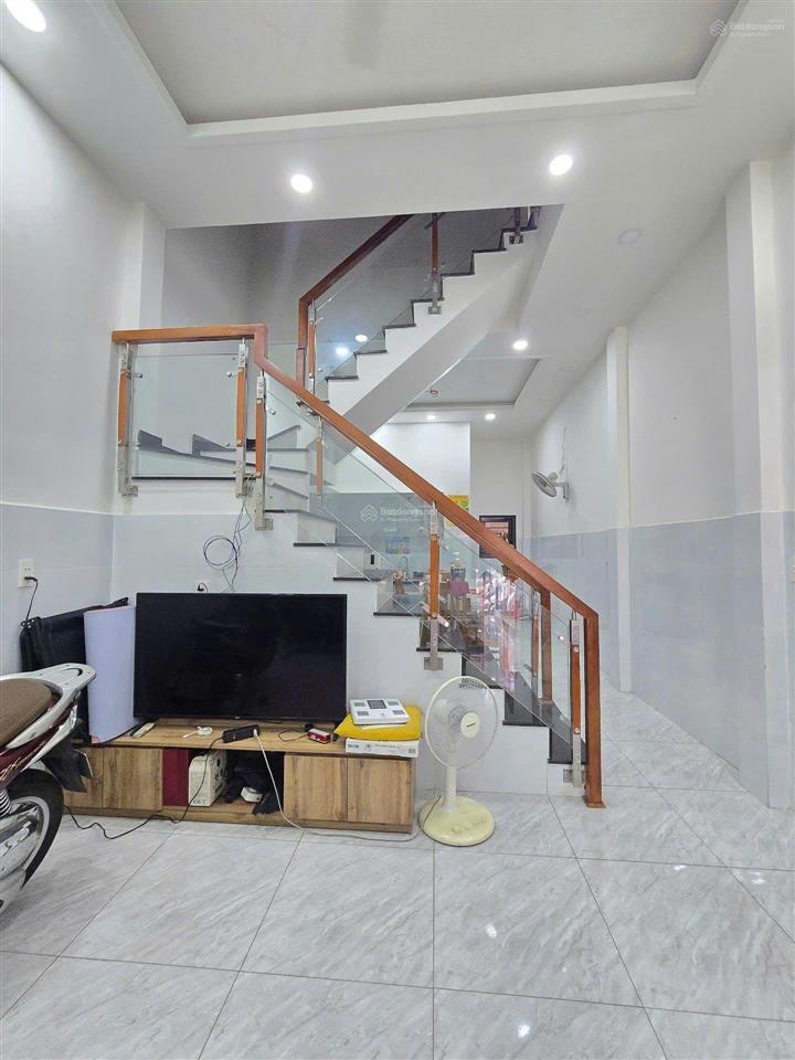Nhà mt đường số 10, bình tân ngay chợ liên khu 5  6, 55.4 m2 chỉ 6.2 tỷ