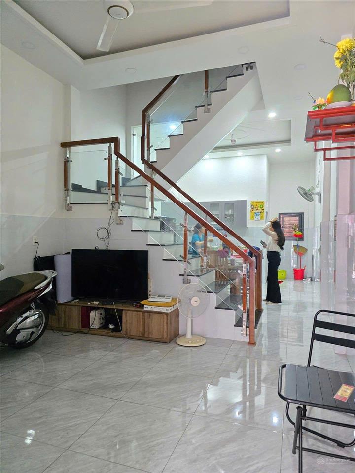 Nhà mt đường số 10, bình tân ngay chợ liên khu 5  6, 55.4 m2 chỉ 6.2 tỷ