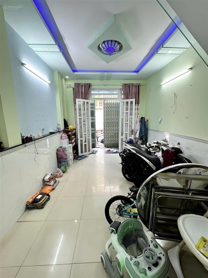 Nhà khu tên lửa, hẻm đỗ tế năng, bình tân, đường 8m, 4x15m, 4 tầng 9.9 tỷ