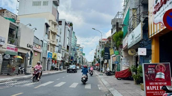 Bán gấp hạ giá sâu! mặt tiền huỳnh văn bánh, phú nhuận 40,6m2  đang thuê 22,5tr/tháng, chỉ 10,95ty