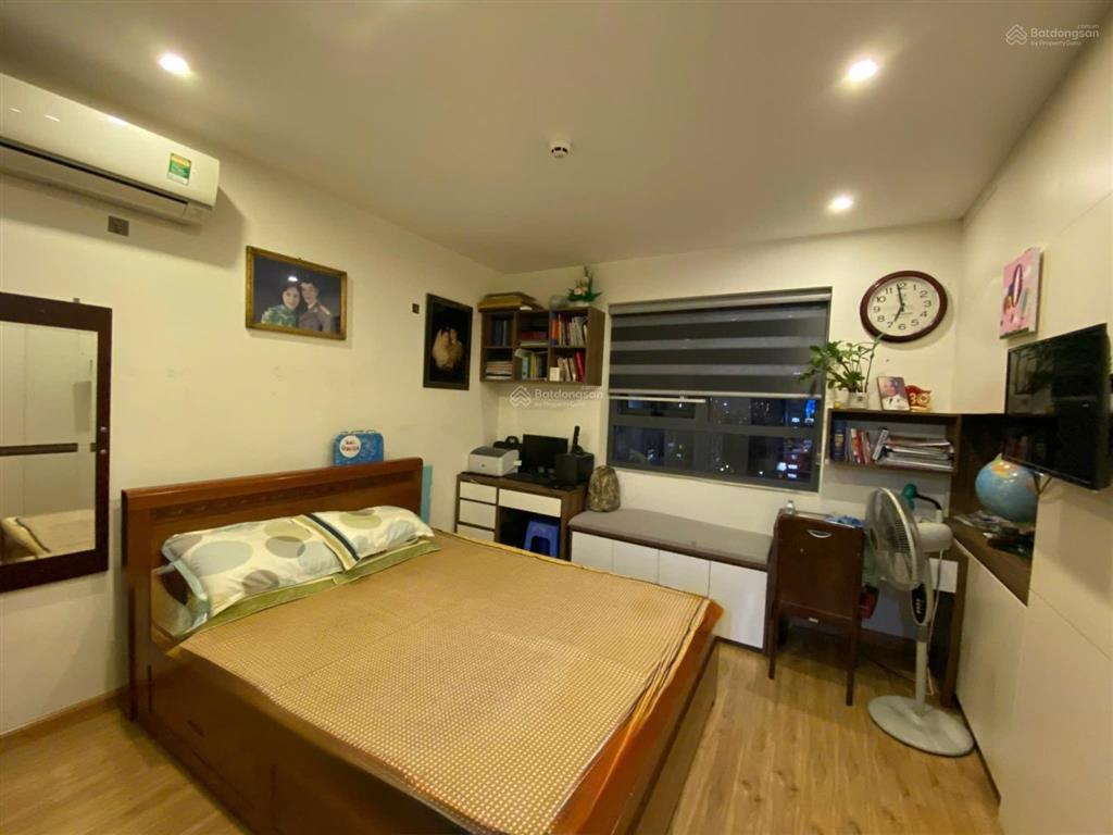 Bán căn hộ chung cư hướng nam, đầy đủ nội thất, dt 70m