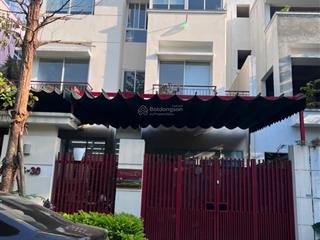 Cho thuê biệt thự ngoại giao đoàn, dt 260m2