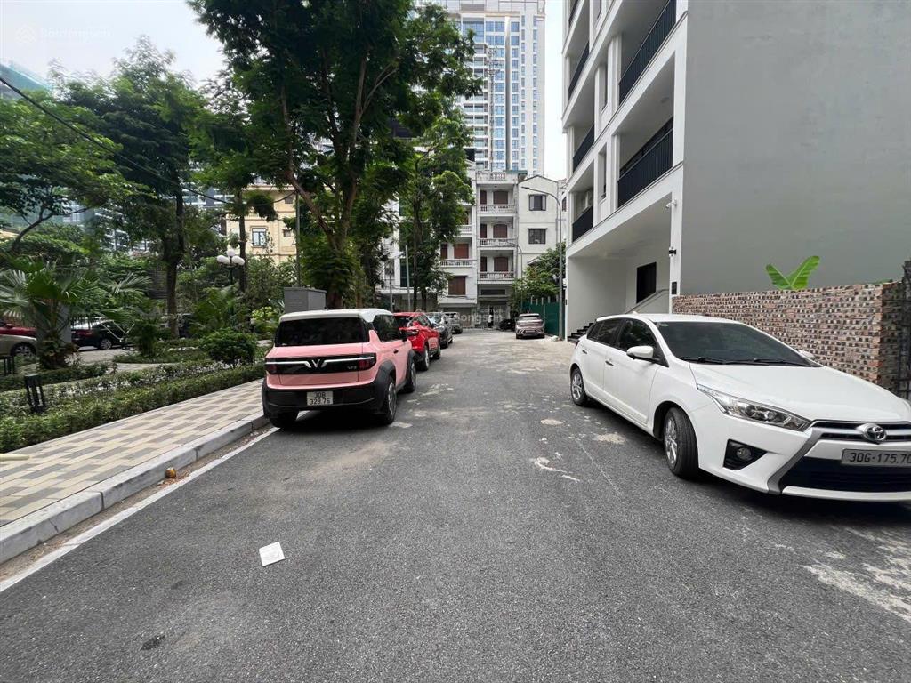 Bán lô đất biệt thự d9 vườn đào, dt 180m. vị trí trung tâm đẹp, giá tốt.