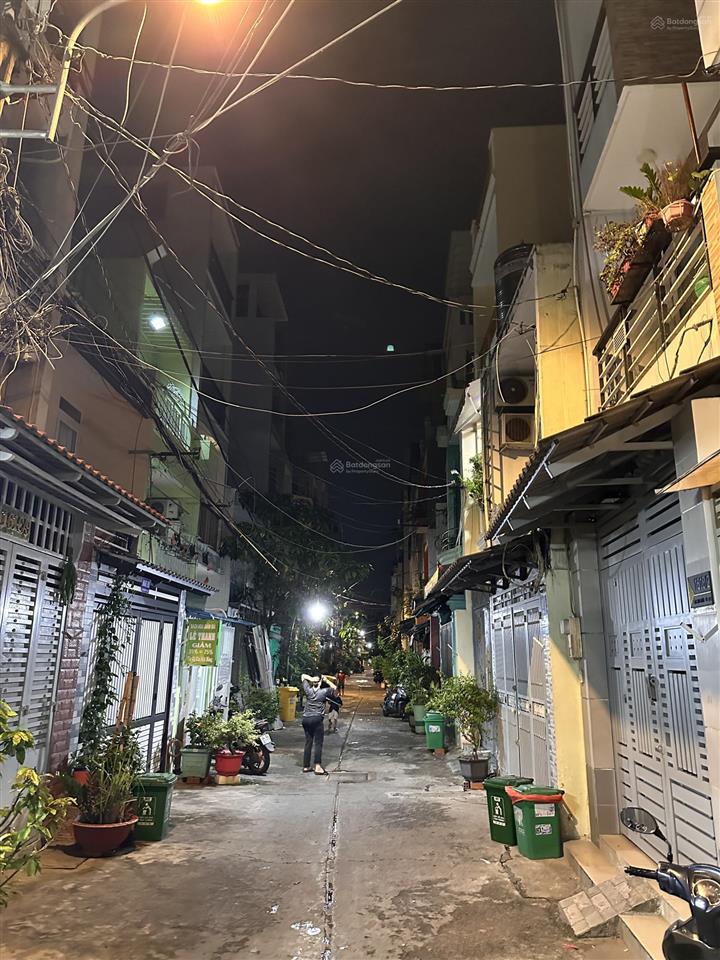 Bán nhà hẻm xe hơi gần cc res ii