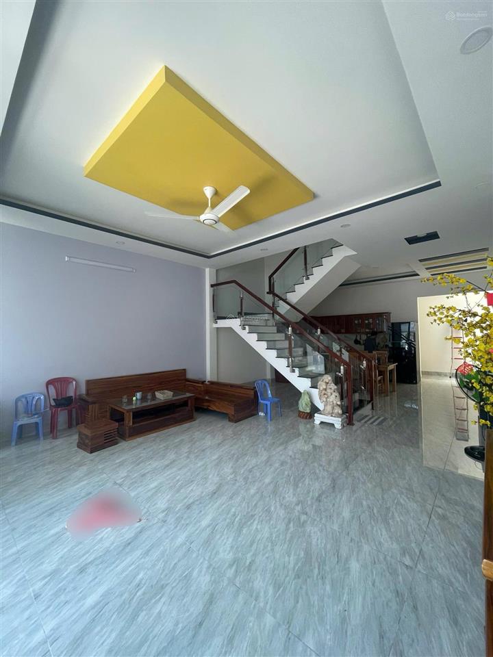 Bán nhà đẹp 3 tầng hẻm đường ngô đến ngọc hiệp nha trang. giá 3 tỷ 980