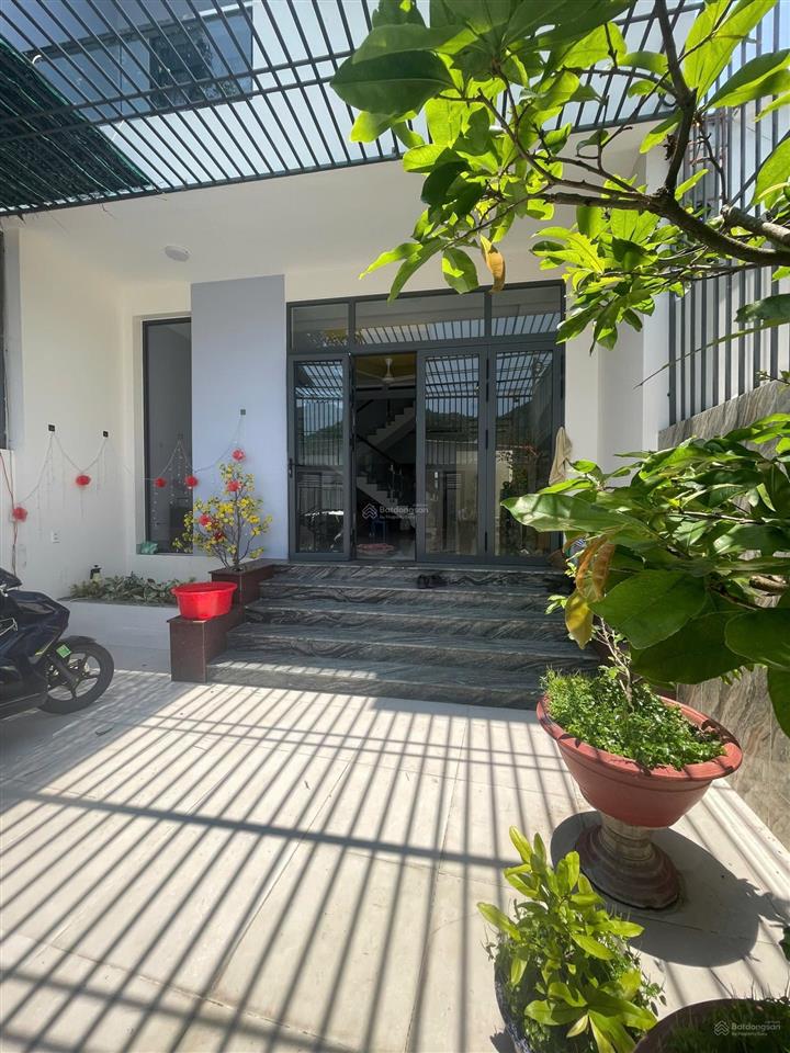 Bán nhà đẹp 3 tầng hẻm đường ngô đến ngọc hiệp nha trang. giá 3 tỷ 980