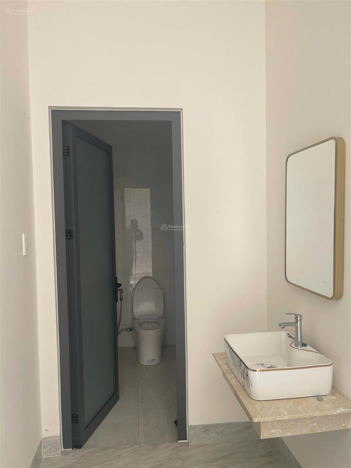 Bán nhà đẹp 3 tầng hẻm đường ngô đến ngọc hiệp nha trang. giá 3 tỷ 980