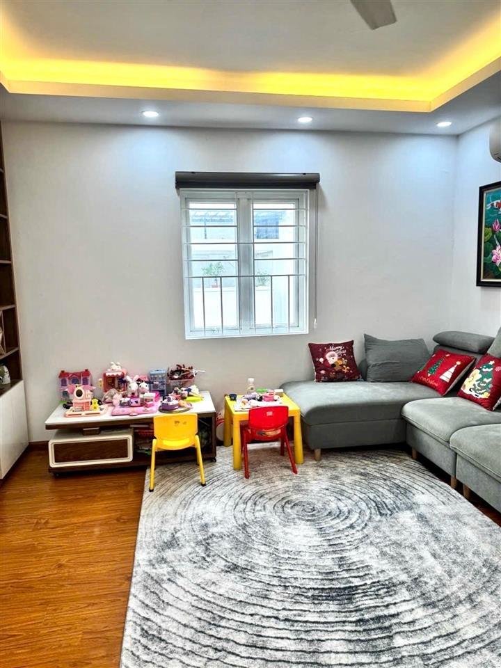 Nhỉnh 4 tỷ chung cư c14 bùi xương trạch, 68m2, 2 ngủ, 2wc, ô tô chạy vòng quanh, căn góc