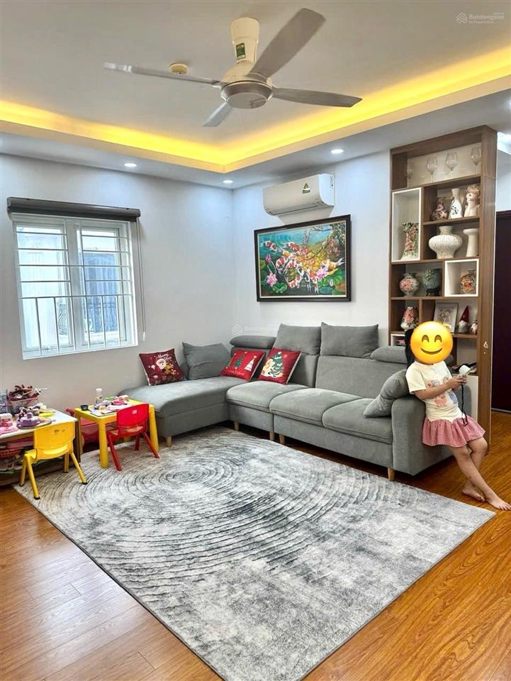 Nhỉnh 4 tỷ chung cư c14 bùi xương trạch, 68m2, 2 ngủ, 2wc, ô tô chạy vòng quanh, căn góc