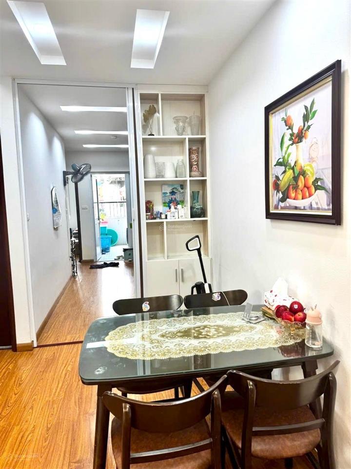 Nhỉnh 4 tỷ chung cư c14 bùi xương trạch, 68m2, 2 ngủ, 2wc, ô tô chạy vòng quanh, căn góc