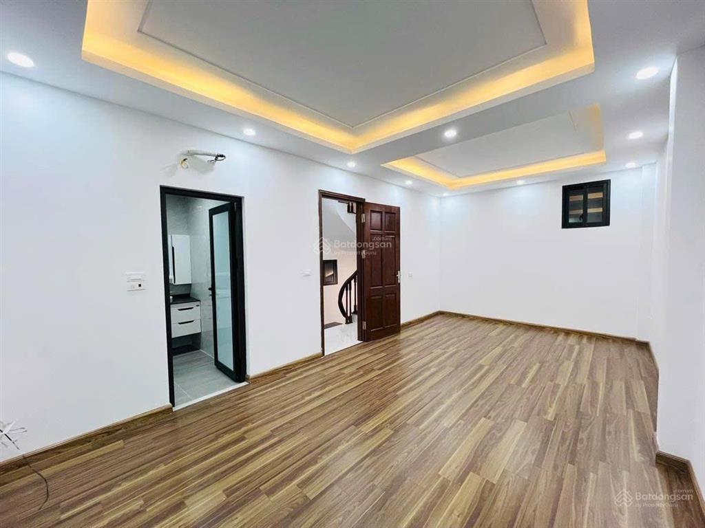 Phố đại linhtrung văn,40m ,4 tầng,mặt tiền 4m,giá 8.15 tỷ