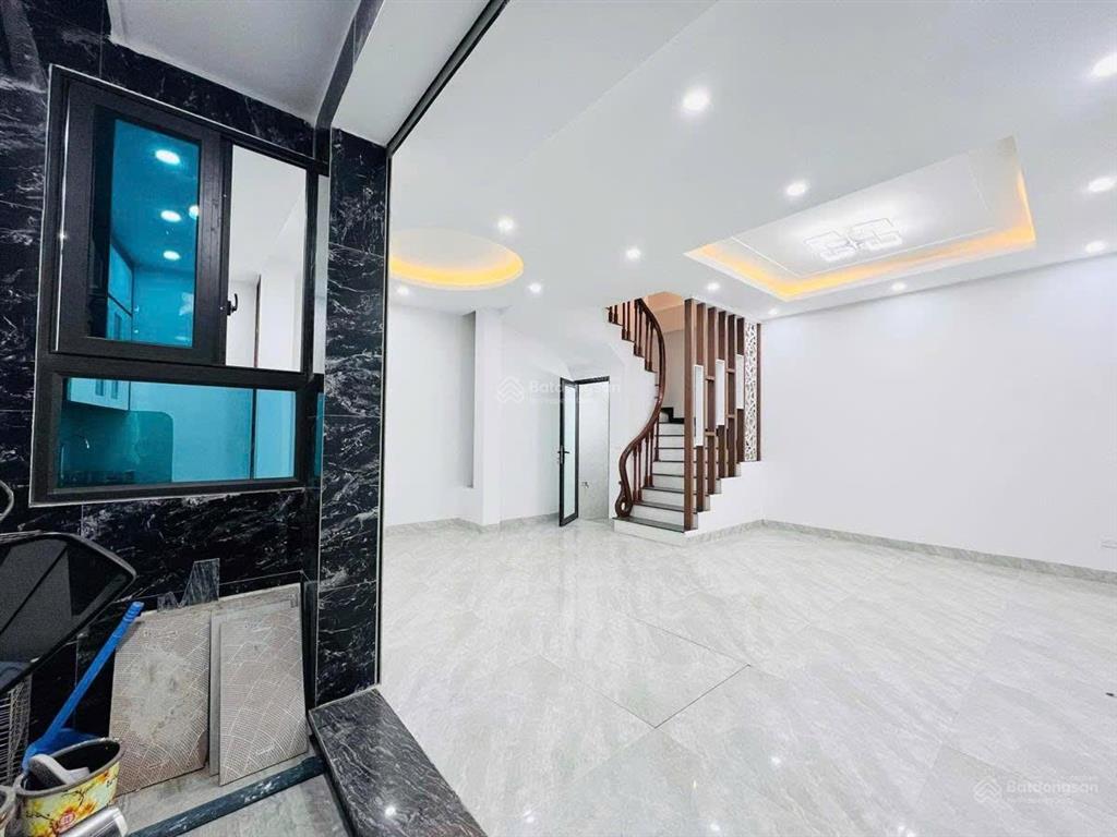 Phố đại linhtrung văn,40m ,4 tầng,mặt tiền 4m,giá 8.15 tỷ