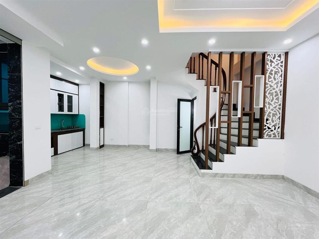 Phố đại linhtrung văn,40m ,4 tầng,mặt tiền 4m,giá 8.15 tỷ