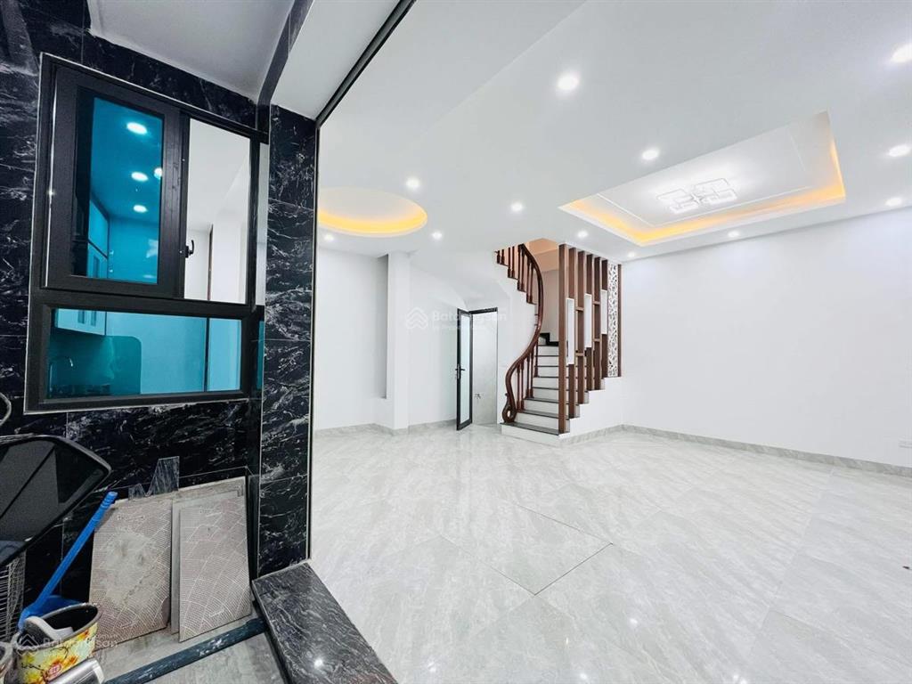 Phố đại linhtrung văn,40m ,4 tầng,mặt tiền 4m,giá 8.15 tỷ