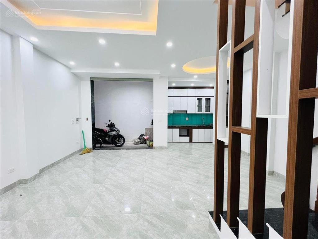 Phố đại linhtrung văn,40m ,4 tầng,mặt tiền 4m,giá 8.15 tỷ