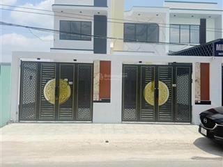 Nhà lầu, đường thông 6m chỉ còn 2.8 tỉ