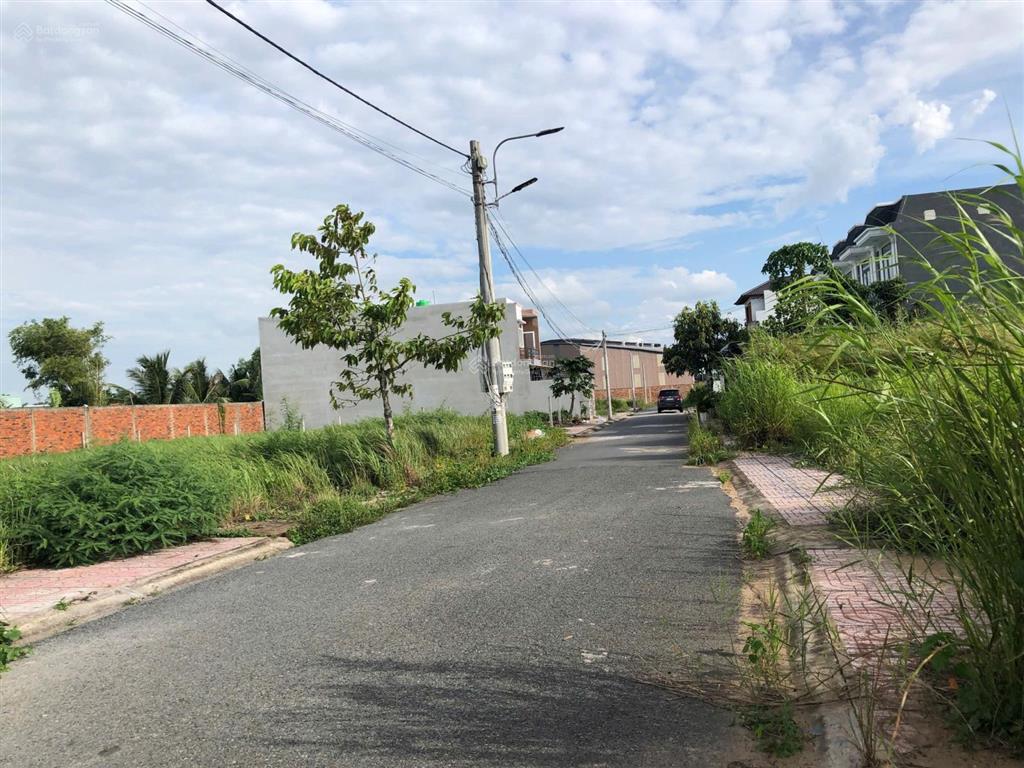 Đất thổ ngộp 93,5m2 nhựa 6m sát quốc lộ 50