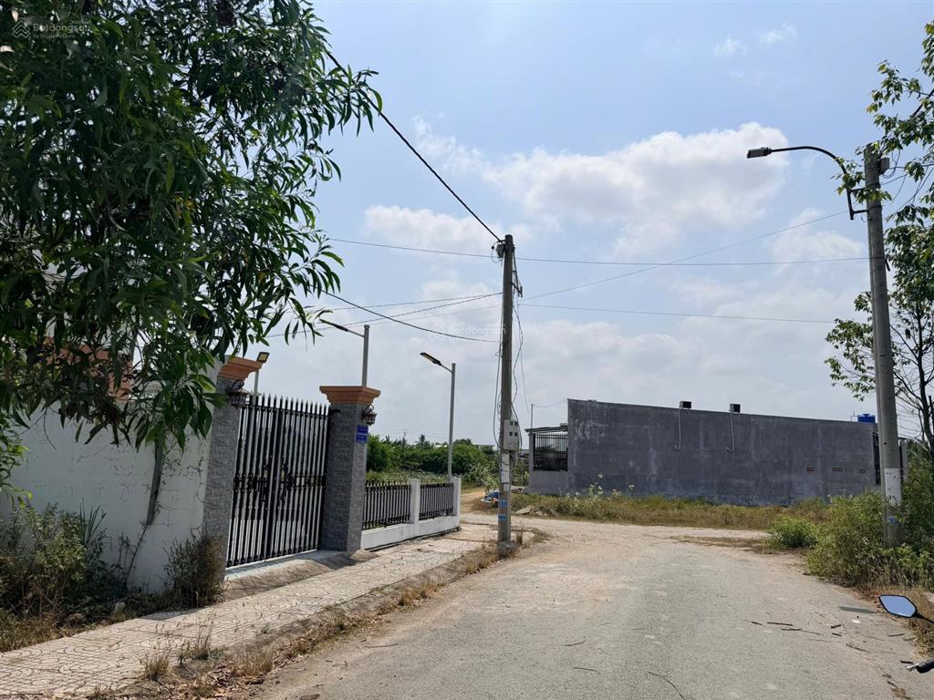 Đất kdc long cang diện tích 102m2 (990 triệu)