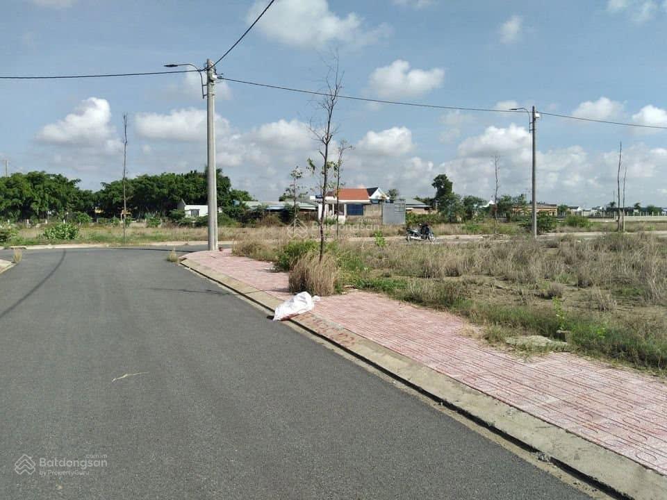Chính chủ bán gấp đất kdc phước đông 90m2, giá 640 triệu