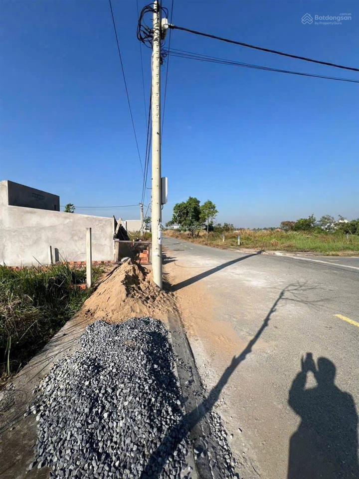 Chính chủ kẹt tiền bán gấp nền đất kdc nam phong gragon mỹ lệ, đs1 kdc giá 930 triệu