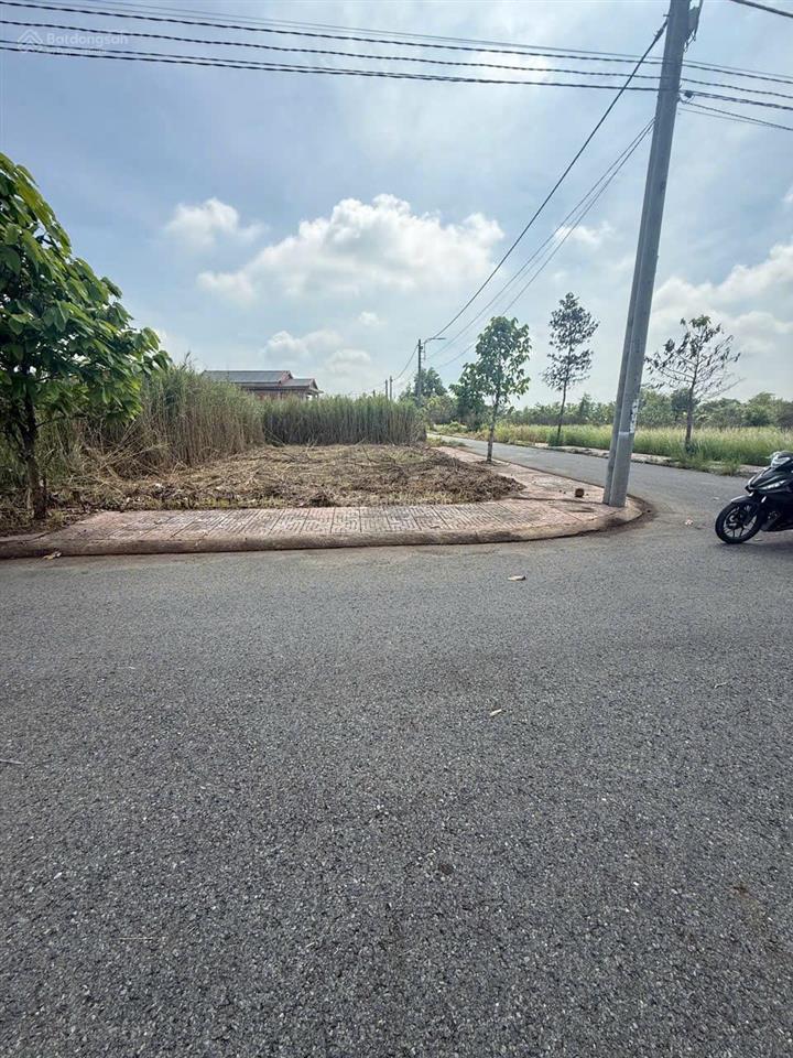 Chính chủ bán gấp nền góc kdc tân lân, quốc lộ 50 giá 1 tỷ 090 triệu