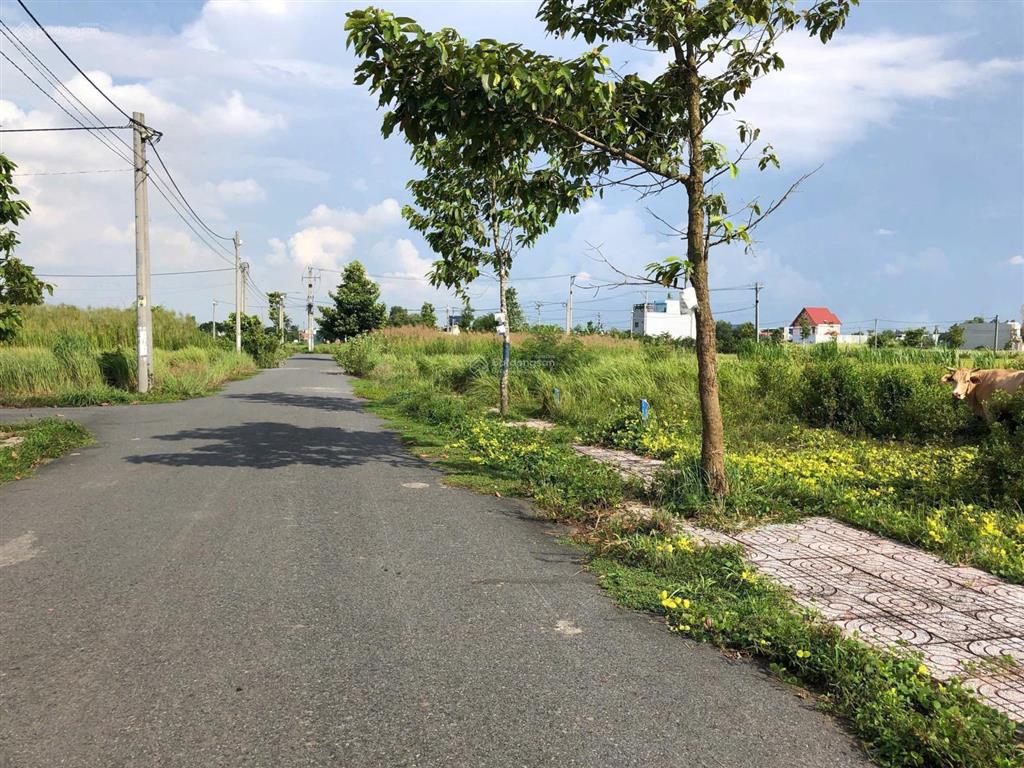 Bán đất ngộp kdc tân lân giá 680 triệu, ql50 vô 200m