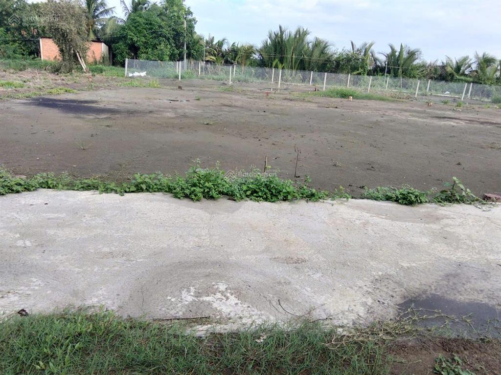 Bán rẻ lô đất f0 105m2, gần rạch kiến rớt nhựa 150m giá 420 triệu