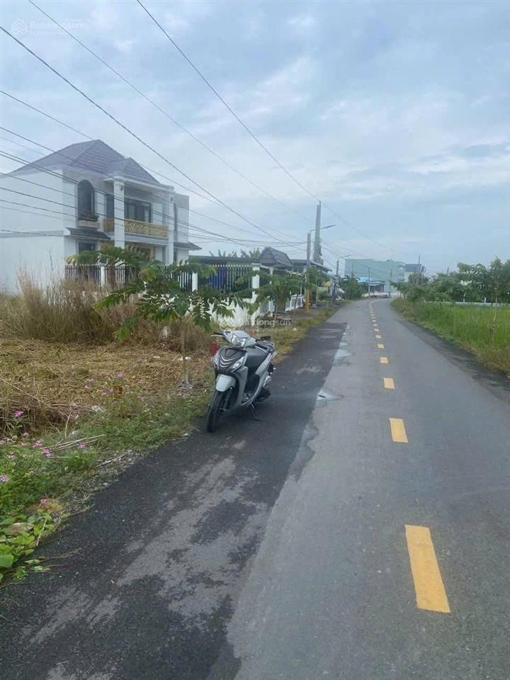 Chính chủ kẹt tiền bán gấp 167m2 đất thổ cư mặt tiền đường nhựa, giá 1,05 tỷ, sát bên chợ đào