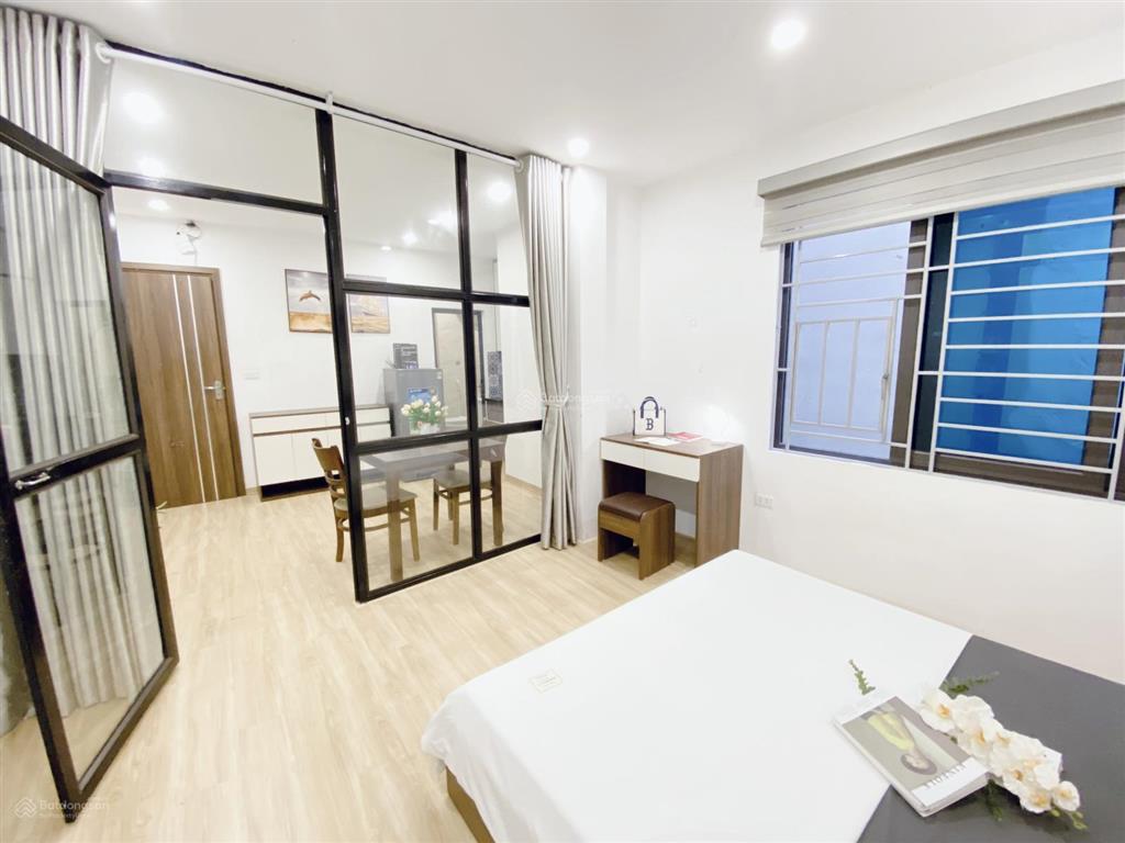 Cho thuê căn hộ 1k1n 40m2 phố xuân thủy  cầu giấy full đồ ban công chỉ 5tr8/tháng